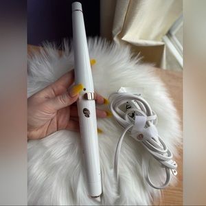 T3 Hair Curling Wand | BRAND NEW